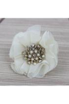 Oasap Pearl Embellished Flower Shaped Ring