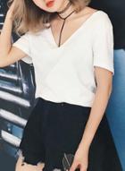 Oasap Fashion Solid Color V Neck Short Sleeve Tee
