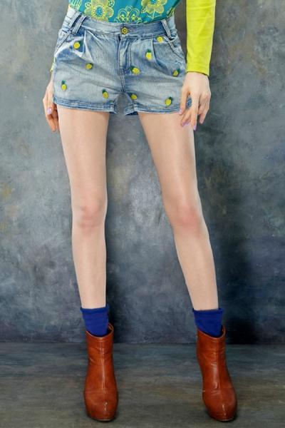 Oasap Pineapple Embroidered Denim Shorts