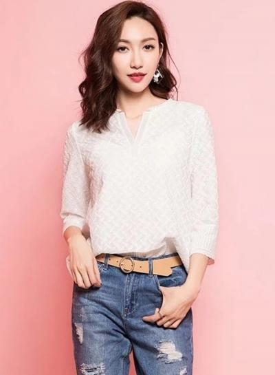 Oasap White Simple Embroidery Slim Shirt