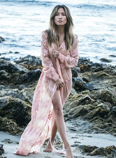 Oasap V Neck Long Sleeve Slit Lace Maxi Beach Dress