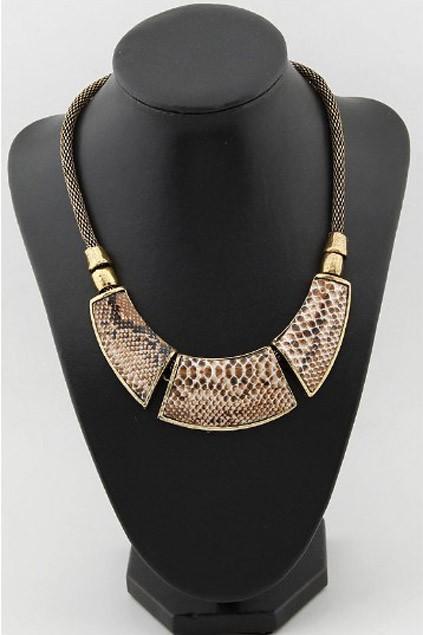 Oasap Street Chic Snake Necklace