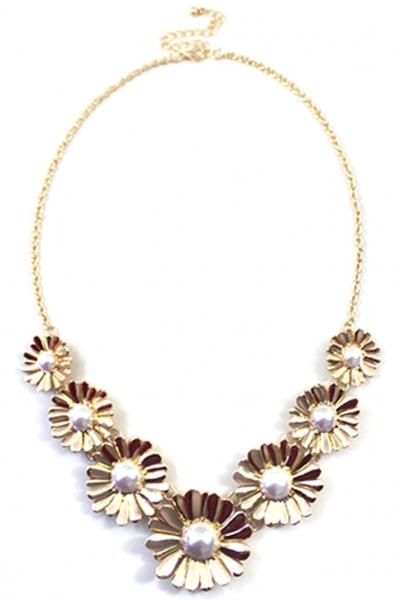 Oasap Shiny Golden Tone Floral Necklace