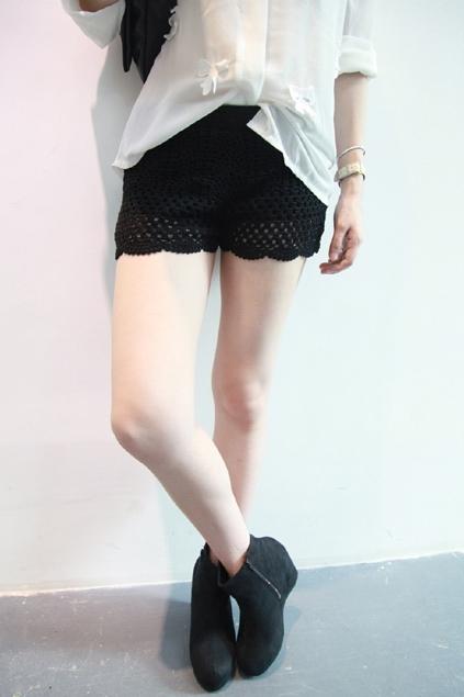 Oasap Pure Color Cut Out Detailed Lace Shorts