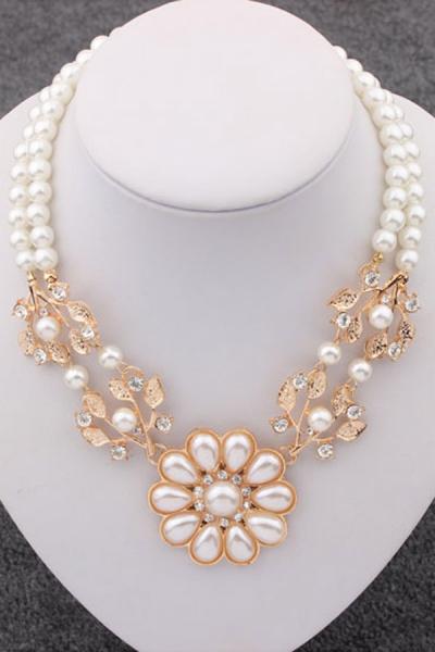 Oasap Graceful Faux Pearl Choker