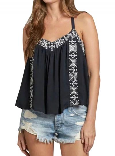 Oasap Women's Fashion Spaghetti Strap Open Back Embroidery Crop Top