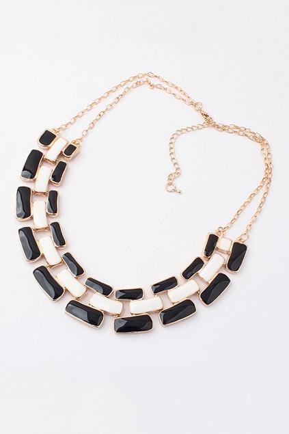 Oasap Gemstone Embellished Contrast Colored Necklace