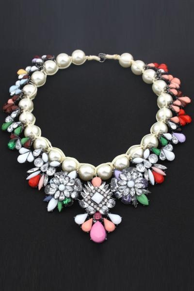 Oasap Crystal Clear Beaded Statement Necklace