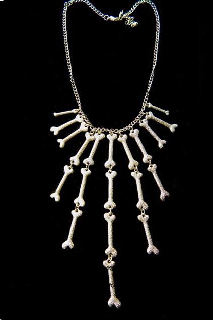 Oasap Bone Tasseled Pendant Necklace