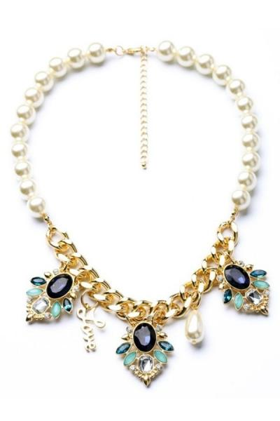 Oasap Graceful Faux Pearl Bib Necklace