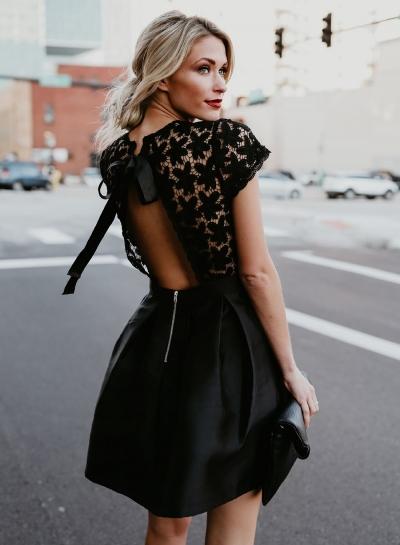Oasap Round Neck Lace Splicing Mini Dress