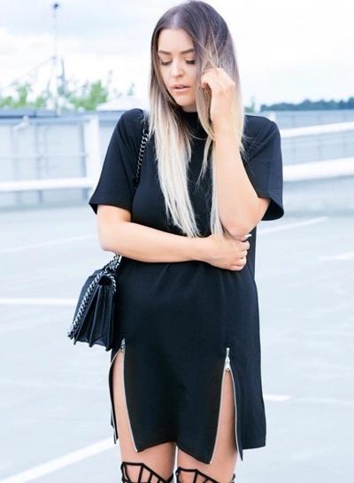 Oasap Round Neck Short Sleeve Solid Mini Dress