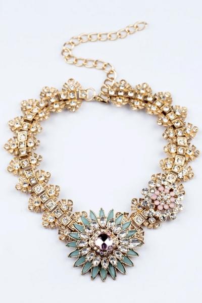 Oasap Must-have Flower Necklace