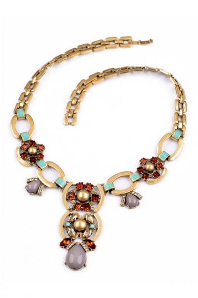 Oasap Tantalizing Plated Floral Necklace