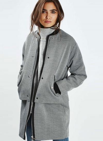 Oasap Women's O Ring Zip Front Plaid Coat