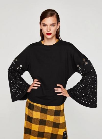Oasap Fashion Flare Sleeve Rivet Pullover Sweatshirt