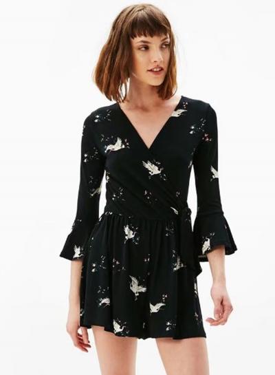 Oasap Fashion V Neck Flare Sleeve Romper