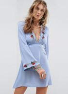 Oasap V Neck Floral Embroidery Flare Sleeve Dress