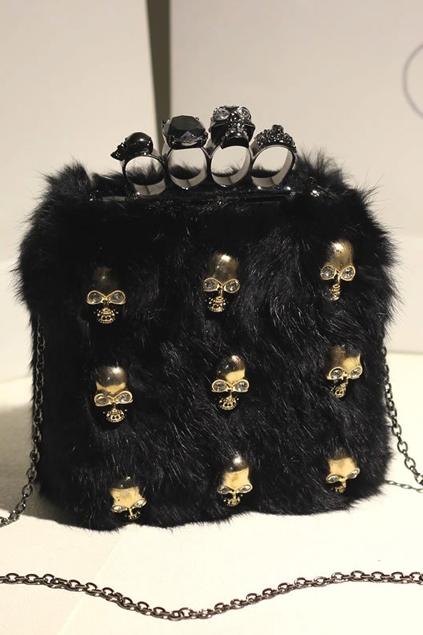 Oasap Skull Embellished Ring Handle Fur Clutch