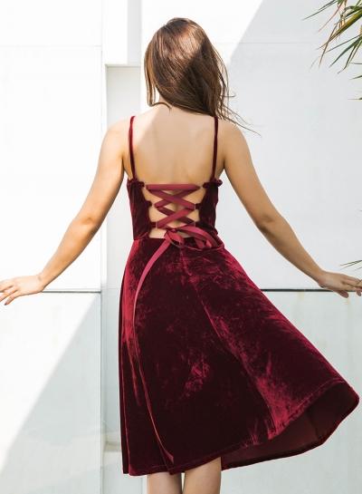 Oasap Spaghetti Strap Round Neck Sleeveless Solid Color Midi Dress