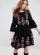 Oasap Solid Floral Embroidery Mini Day Dresses
