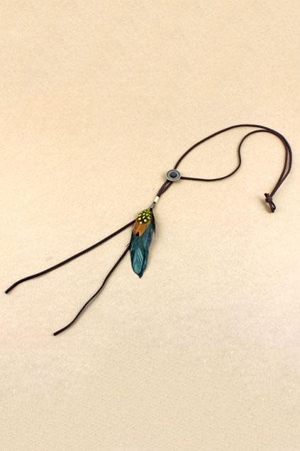 Oasap Feather Pendant Rubber Band Necklace
