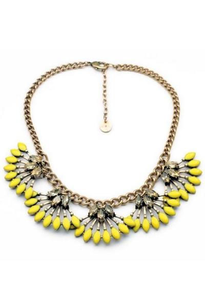 Oasap Solid Fan-pattern Bib Necklace