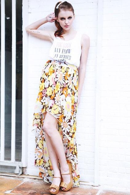Oasap Charming Queen Floral Pleated Skirt With Irregular Hemline