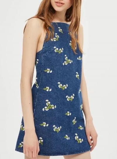 Oasap Spaghetti Strap Floral Embroidery Mini Denim Dress