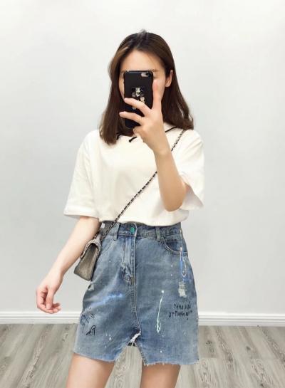 Oasap Letter Print Ripped Denim Skirt
