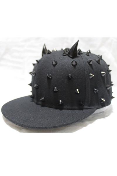 Oasap Spike Embellished Punk Style Cap
