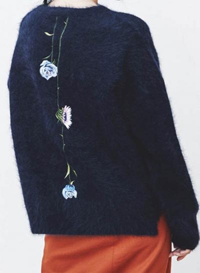 Oasap Casual Floral Embroidery Loose Fit Knit Sweater