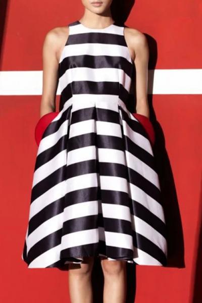 Oasap Amazing Striped Sleeveless Skater Dress