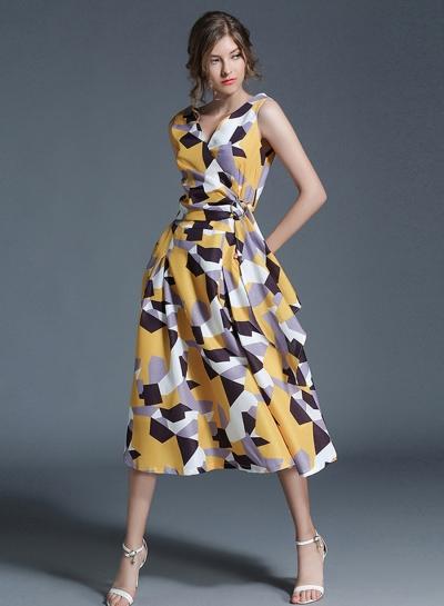 Oasap V Neck Sleeveless Geometric Print Midi Dress