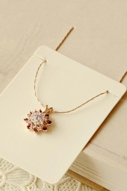 Oasap Swarovski Rhinestone Embellished Flower-shaped Pendant Necklace
