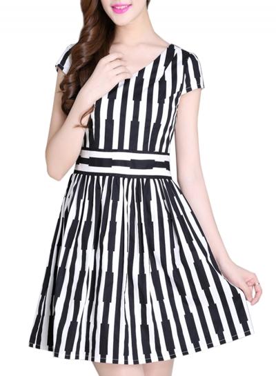 Oasap Women's Color Block Striped Print V Neck Swing Dress