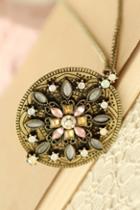 Oasap Floral Necklace With Starred Rhinestone