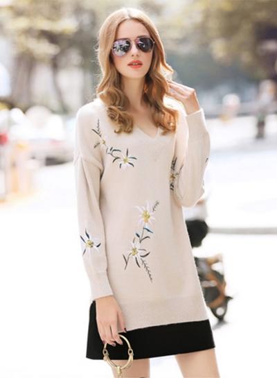 Oasap V Neck Long Sleeve Side Split Floral Embroidery Sweater