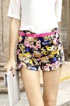 Oasap Eye-catching Floral Shorts