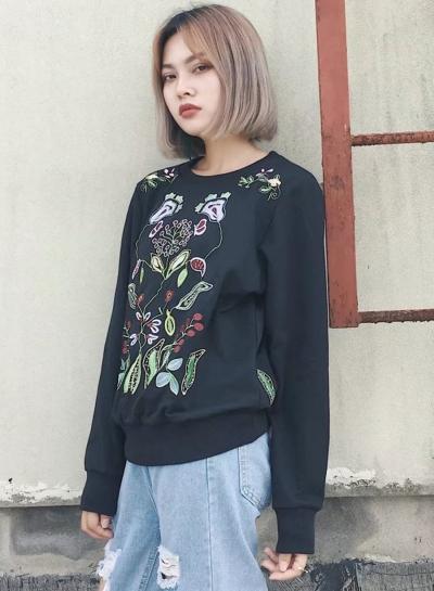 Oasap Long Sleeve Floral Embroidery Pullover Sweatshirt