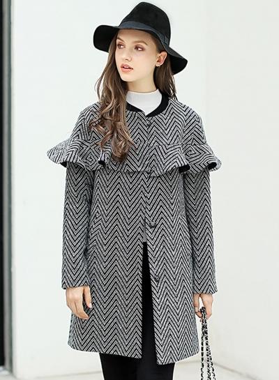 Oasap S' Round Neck Flounce Hem Striped Coat