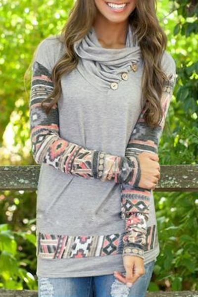 Oasap Geo-print Paneled Turtleneck Oblique Button Decor Tee