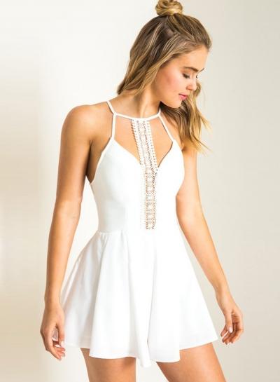 Oasap Sleeveless Lace Panel Loose Romper