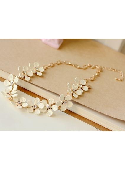 Oasap Sweet Flower Necklace