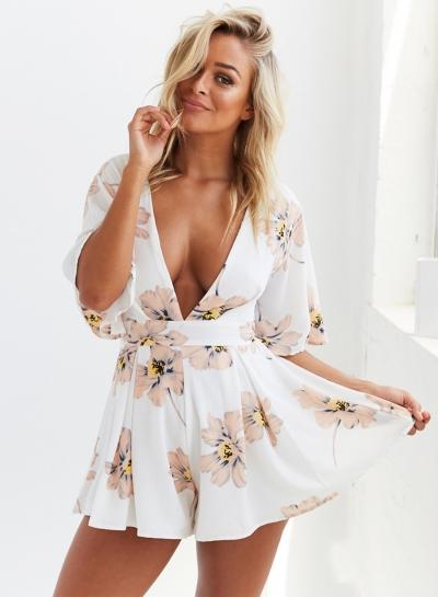 Oasap Deep V Neck Short Sleeve Floral Loose Fit Romper