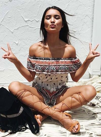 Oasap Fashion Off Shoulder Crop Top Shorts 2 Piece Outfits