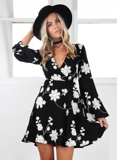 Oasap V Neck Flare Sleeve Floral A-line Dresss