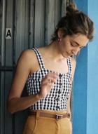 Oasap Sleeveless Plaid Slim Fit Cropped Top