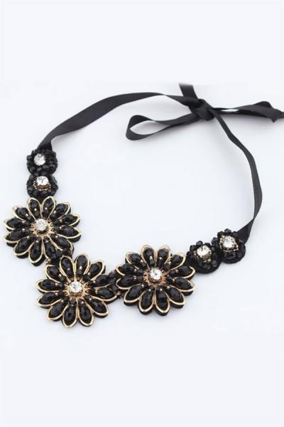 Oasap Mysterious Flower Tied Necklace