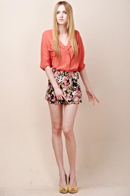 Oasap Floral Print Pleated Panel Shorts